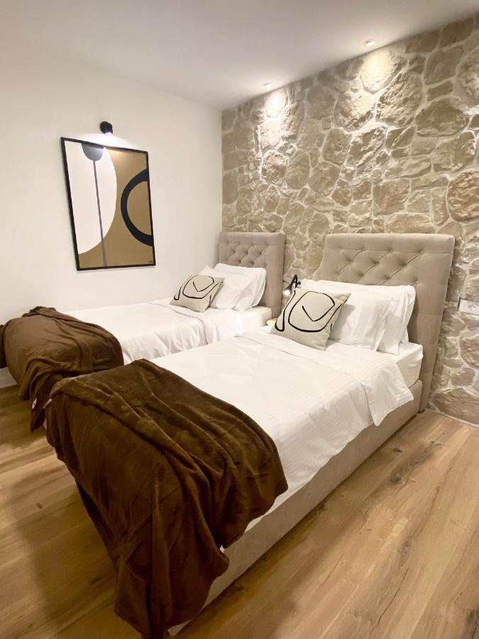 Apartment City Walls In Old Town Of Rovigno Esterno foto