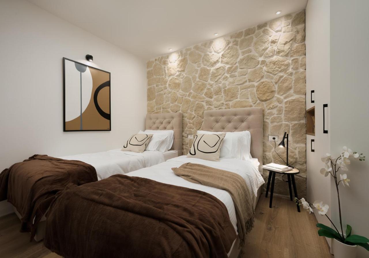 Apartment City Walls In Old Town Of Rovigno Esterno foto