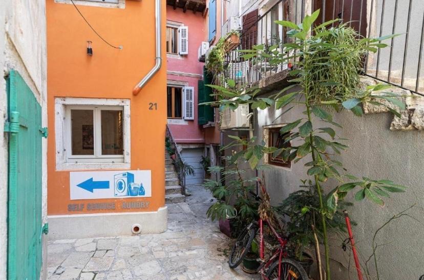 Apartment City Walls In Old Town Of Rovigno Esterno foto